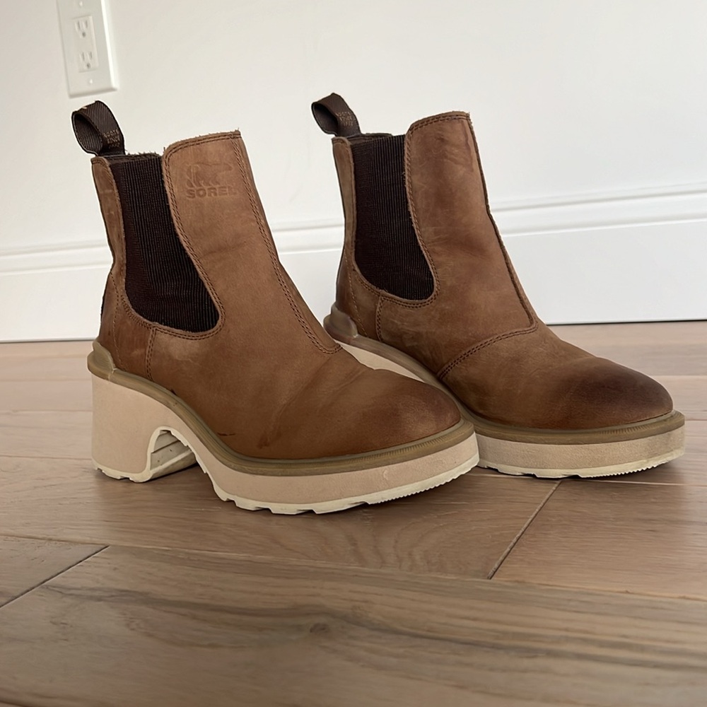 Sorel Womens Hi-Line Heel Chelsea Boot waterproof bootie